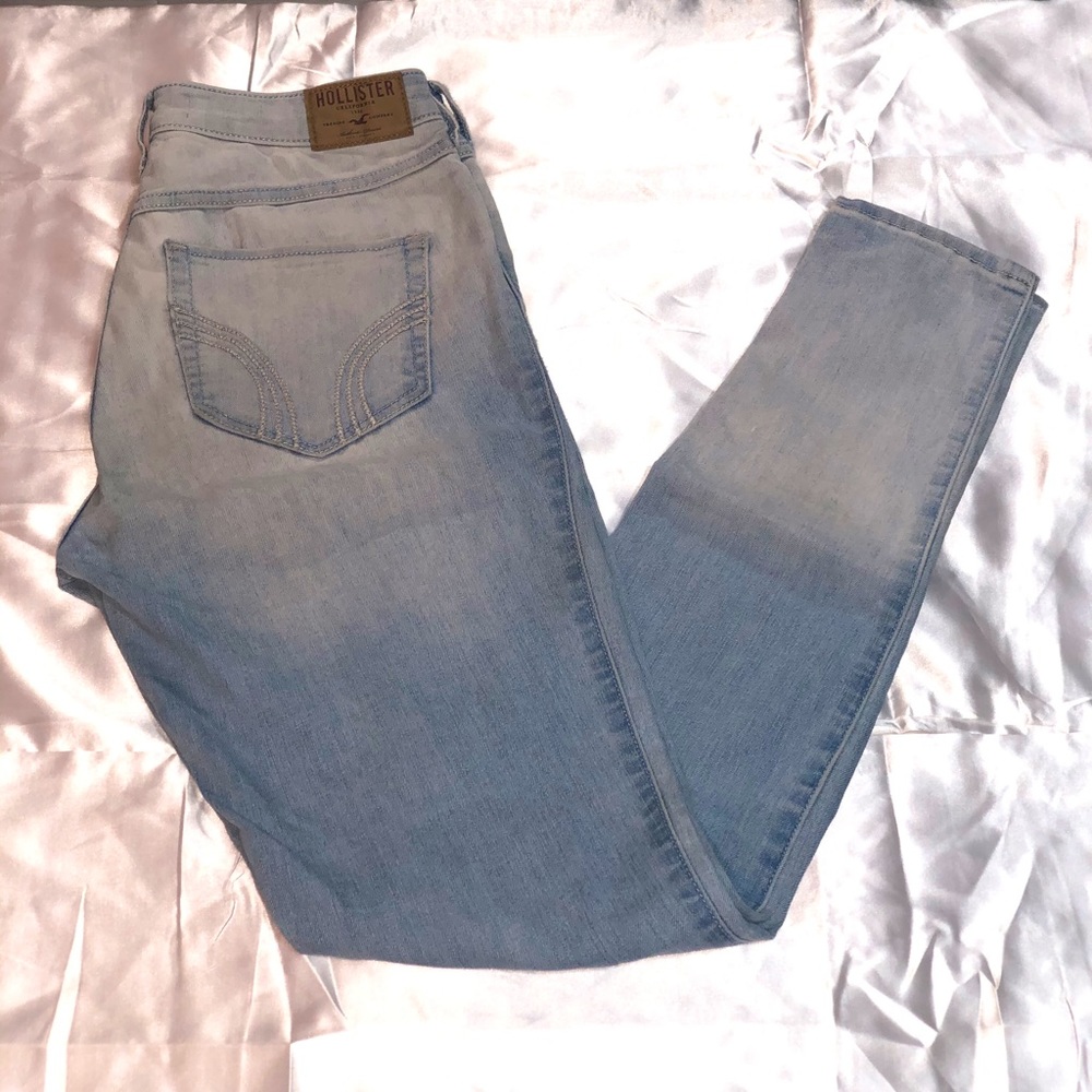 Hollister Skinny High Waisted Light Washed Jeans